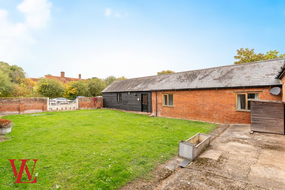 2 bed bungalow to rent in East Cottage, Warish Hall Road, Takeley, Bishop's Stortford, Hertfordshire  - Property Image 12