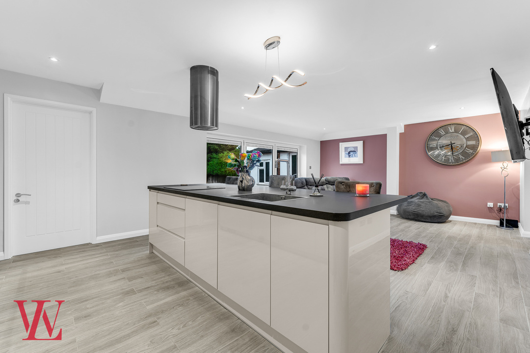 3 bed semi-detached house for sale in Rainbow Road, Matching Tye, Harlow, Essex 3