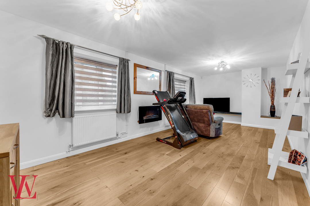 3 bed semi-detached house for sale in Rainbow Road, Matching Tye, Harlow, Essex  - Property Image 10