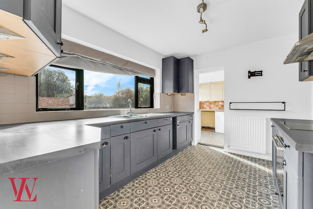 4 bed detached house for sale in Broads Green, Great Waltham, Chelmsford 4