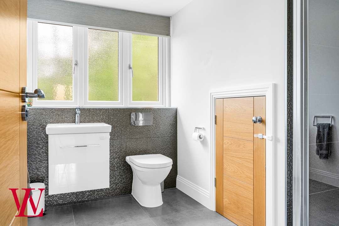 5 bed detached house to rent in The Pastures, Bishop's Stortford  - Property Image 24
