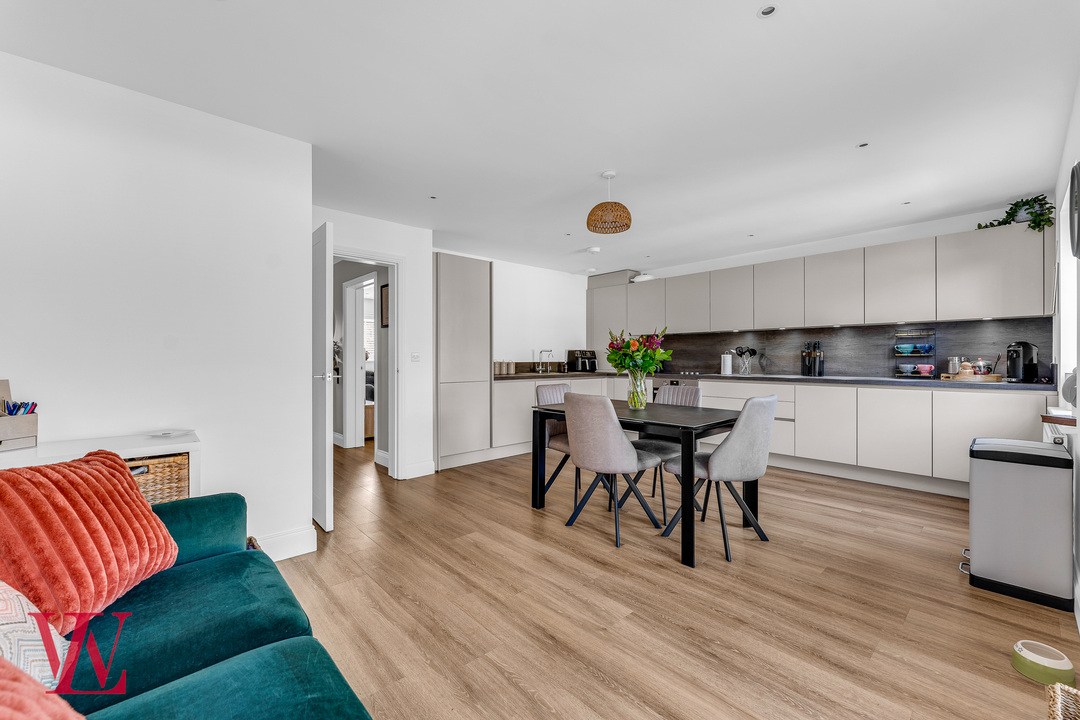 4 bed link detached house for sale in Carlton Way, Bishop's Stortford, Hertfordshire  - Property Image 2