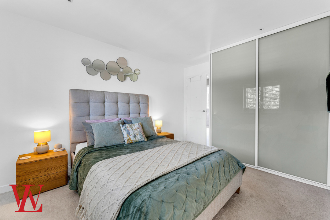 4 bed link detached house for sale in Carlton Way, Bishop's Stortford, Hertfordshire 11