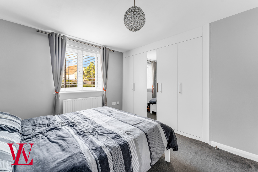 2 bed apartment for sale in Willow Road, Dunmow, Essex 10