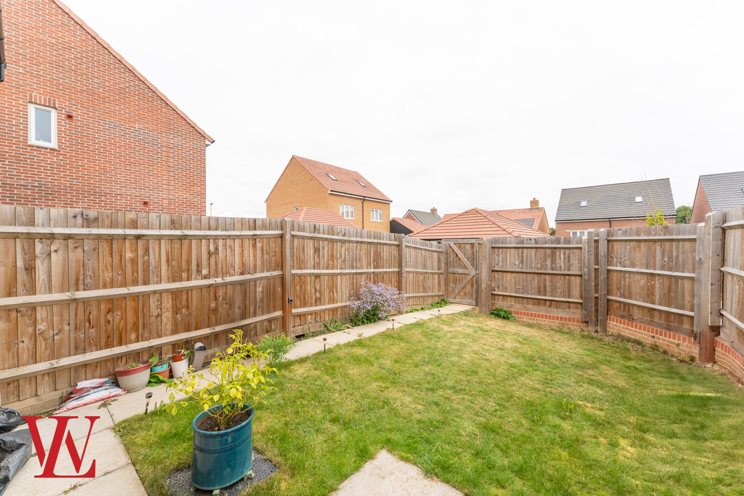 3 bed semi-detached house for sale in Thorpe Road, Bishop's Stortford 14