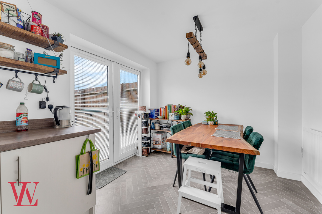 3 bed semi-detached house for sale in Thorpe Road, Bishop's Stortford  - Property Image 7