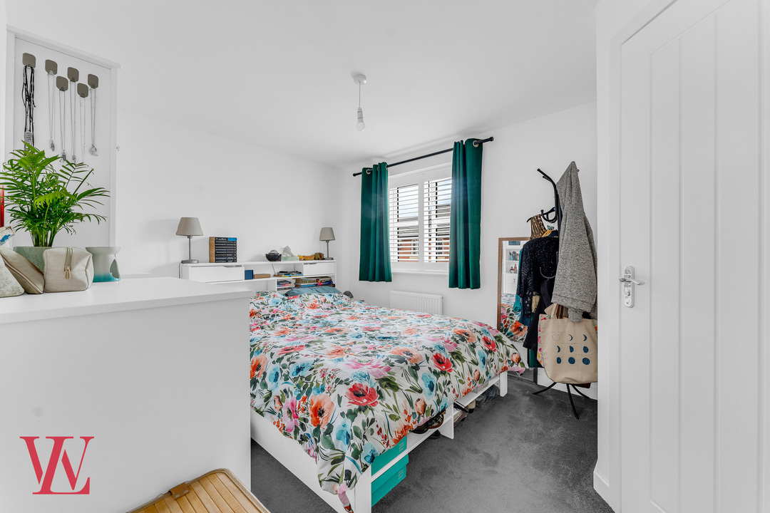 3 bed semi-detached house for sale in Thorpe Road, Bishop's Stortford  - Property Image 8