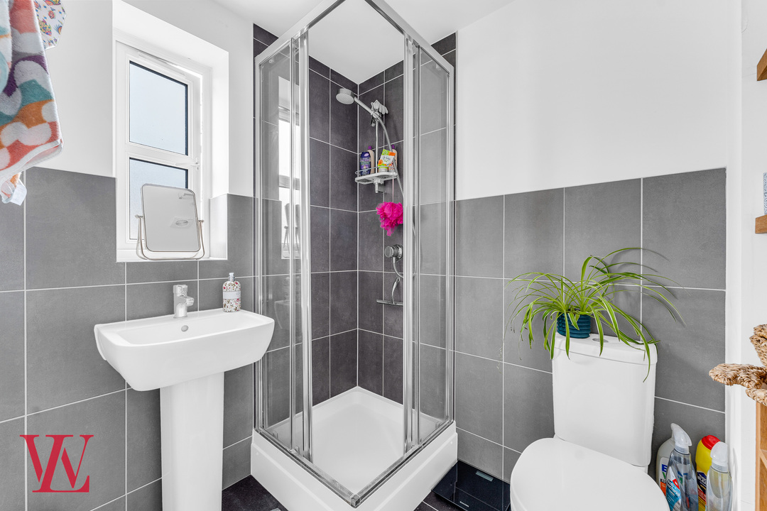 3 bed semi-detached house for sale in Thorpe Road, Bishop's Stortford  - Property Image 10