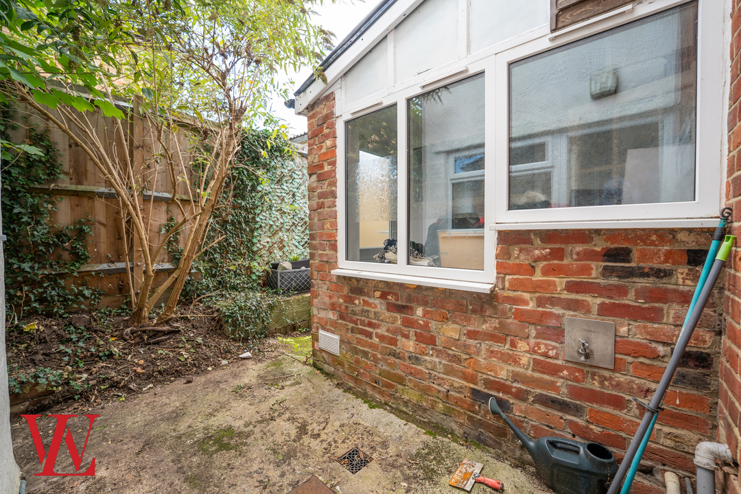 2 bed terraced house for sale in Nursery Road, Bishop's Stortford, Hertfordshire 11