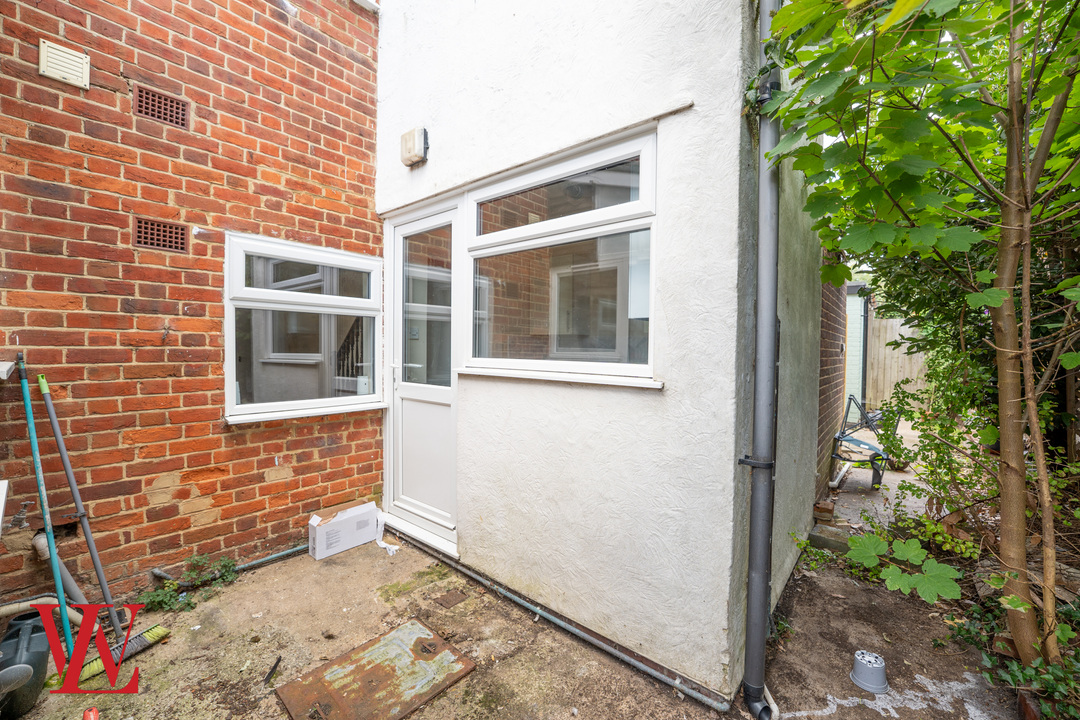 2 bed terraced house for sale in Nursery Road, Bishop's Stortford, Hertfordshire 12