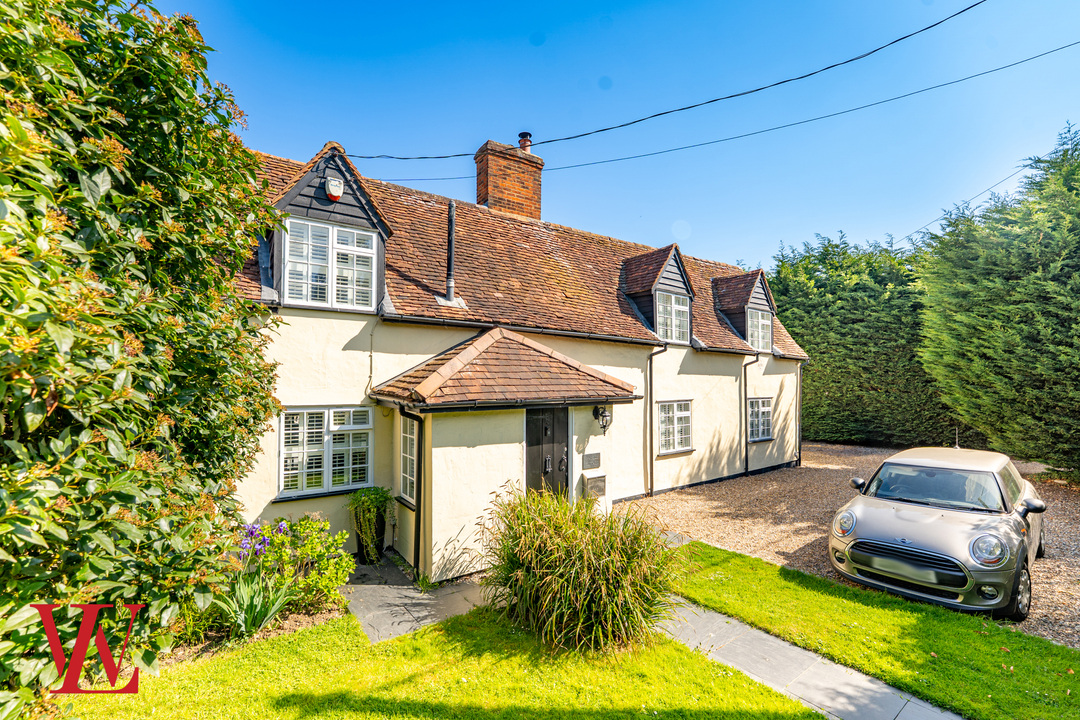 4 bed detached house for sale in Dunmow Road, Bishop's Stortford  - Property Image 1