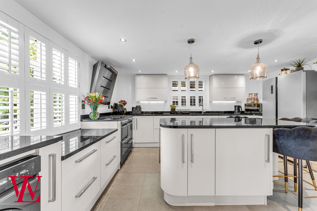 4 bed detached house for sale in Dunmow Road, Takeley, Bishop's Stortford, Hertfordshire 12