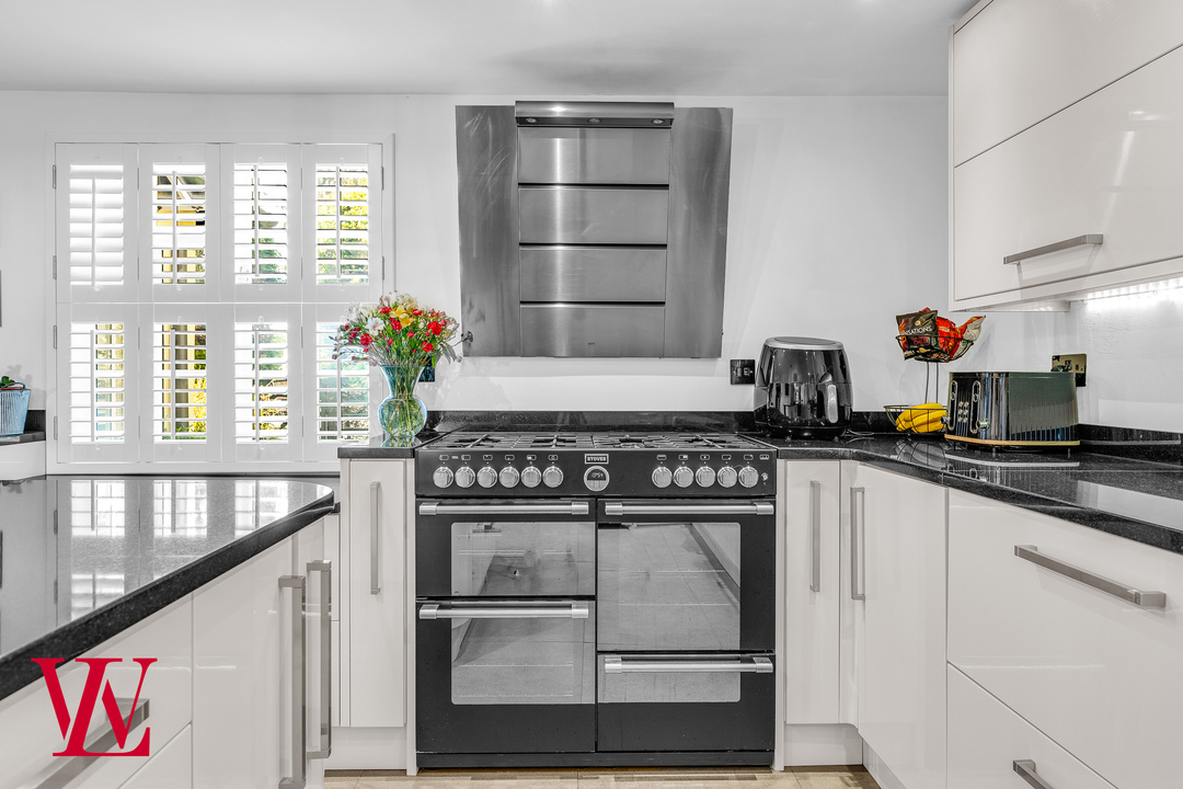 4 bed detached house for sale in Dunmow Road, Bishop's Stortford  - Property Image 15