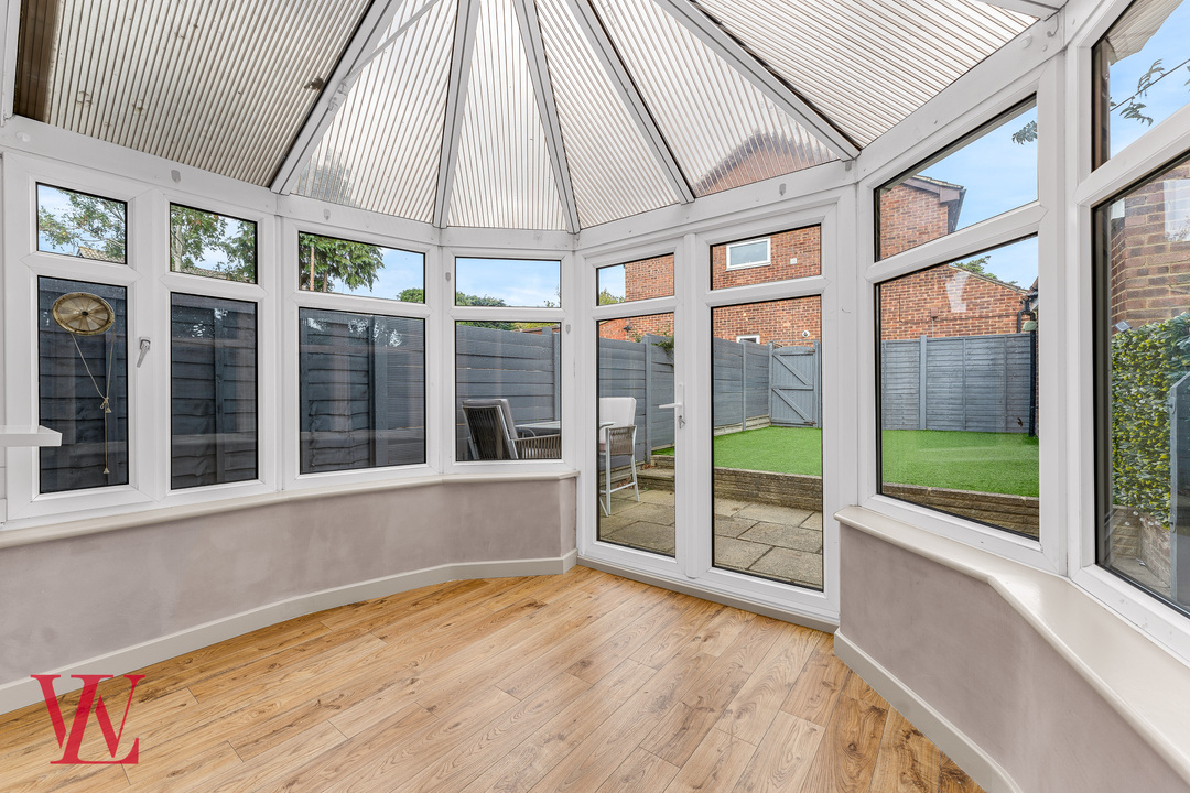 2 bed terraced house to rent in Wentworth Drive, Bishop's Stortford, Hertfordshire  - Property Image 5