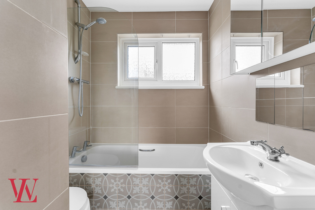 2 bed terraced house to rent in Wentworth Drive, Bishop's Stortford, Hertfordshire  - Property Image 10