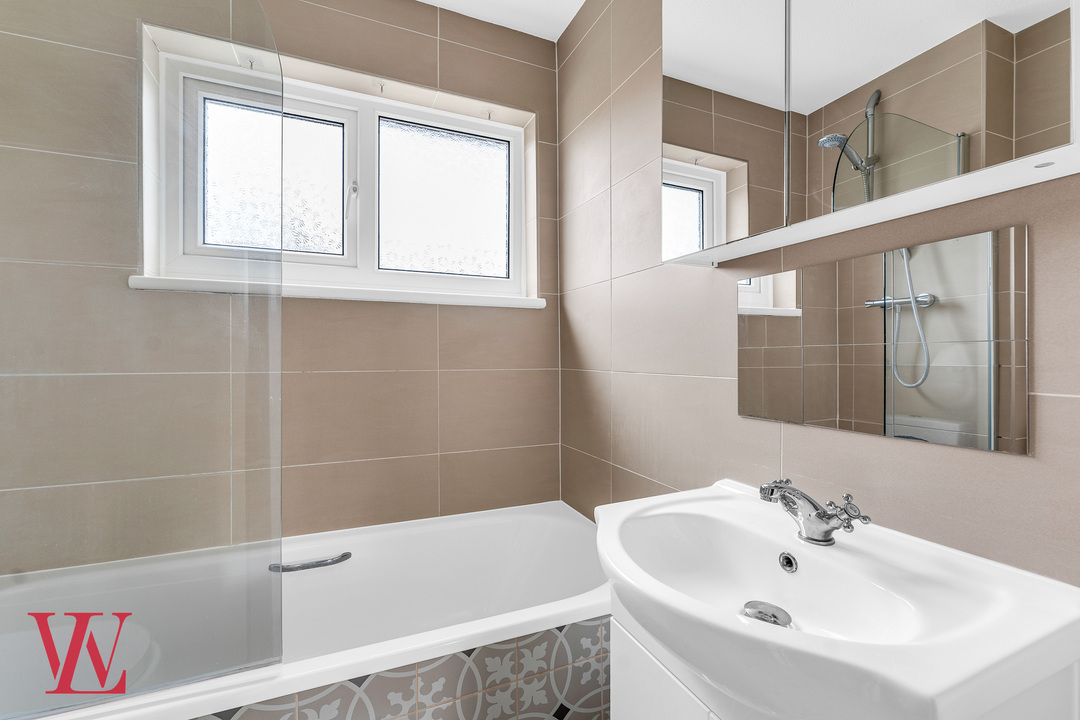 2 bed terraced house to rent in Wentworth Drive, Bishop's Stortford, Hertfordshire  - Property Image 11