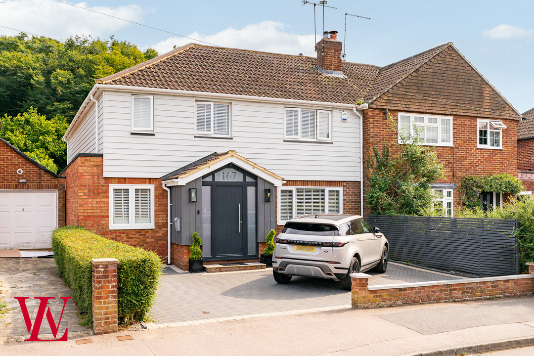 5 bed semi-detached house for sale in Heath Row, Bishop's Stortford  - Property Image 32