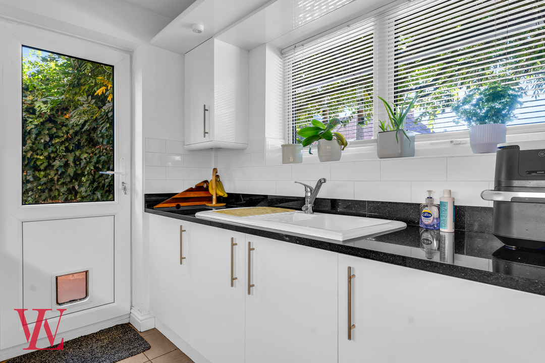 4 bed detached house for sale in Harrisons, Birchanger, Bishop's Stortford, Hertfordshire 9