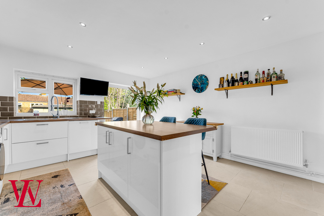 2 bed terraced house for sale in Norfolk Way, Bishop's Stortford, Hertfordshire 3