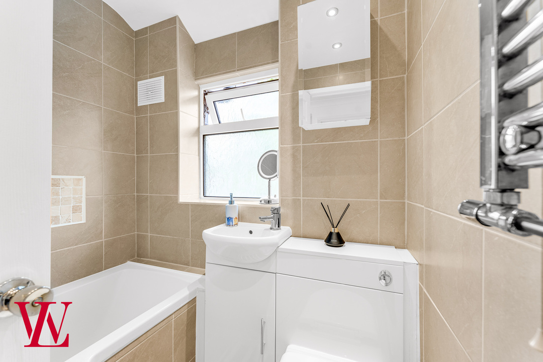 2 bed terraced house for sale in Norfolk Way, Bishop's Stortford, Hertfordshire 14