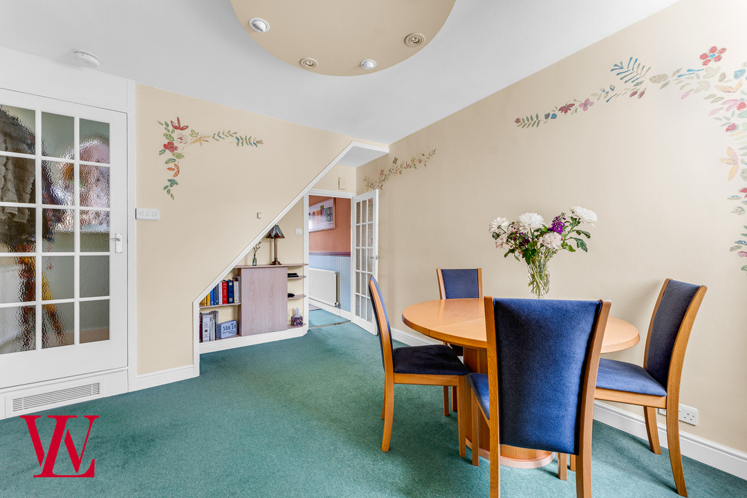 4 bed terraced house for sale in Elm Grove, Bishop's Stortford, Hertfordshire 3