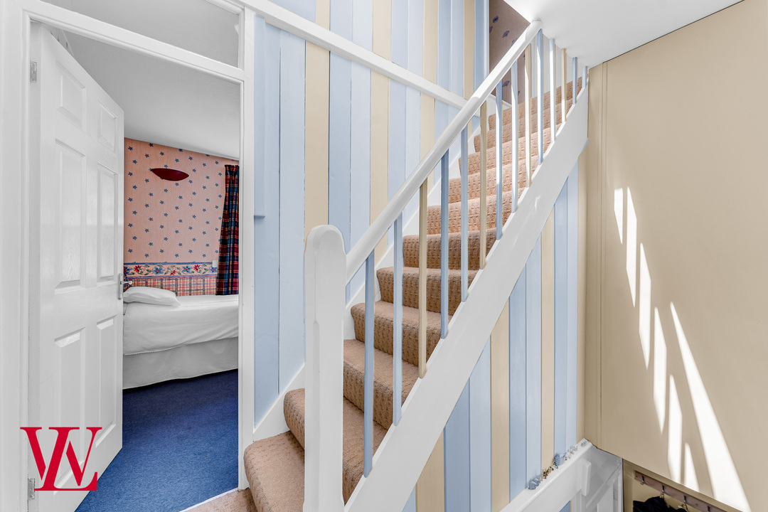 4 bed terraced house for sale in Elm Grove, Bishop's Stortford, Hertfordshire 9