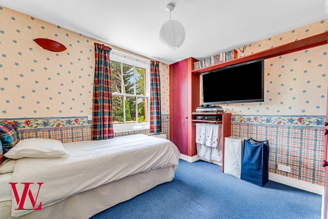 4 bed terraced house for sale in Elm Grove, Bishop's Stortford  - Property Image 11