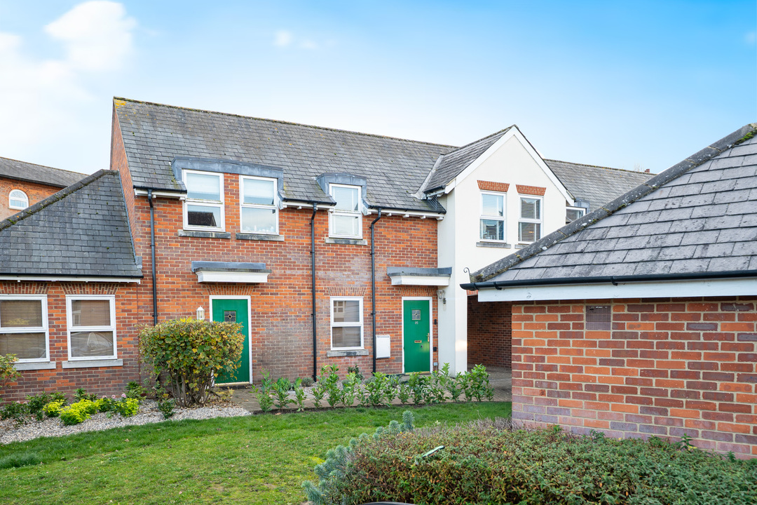 2 bed maisonette for sale in Nightingales, Bishop's Stortford, Hertfordshire