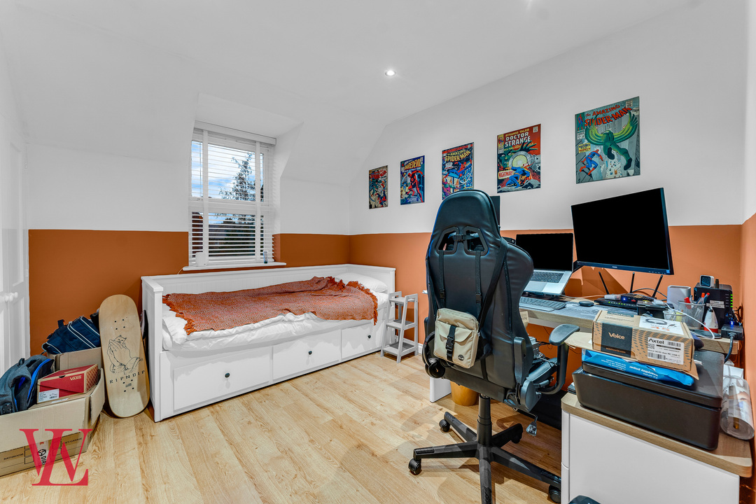 2 bed maisonette for sale in Nightingales, Bishop's Stortford, Hertfordshire 11