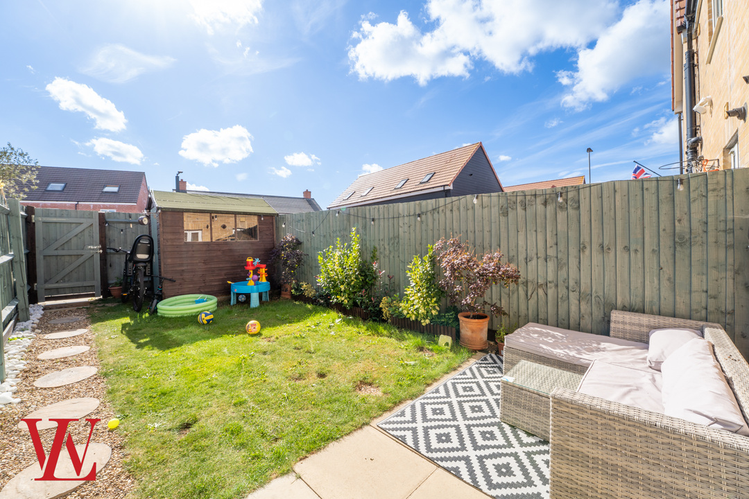 2 bed terraced house for sale in Reynolds Drive, Bishop's Stortford 14