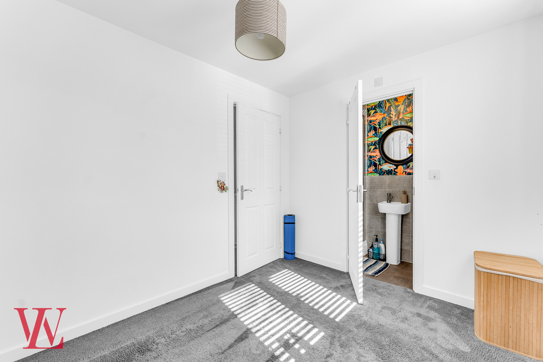 2 bed terraced house for sale in Reynolds Drive, Bishop's Stortford 12