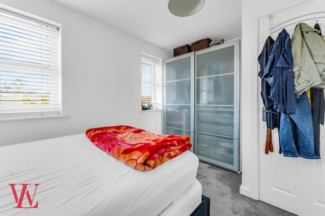 2 bed terraced house for sale in Reynolds Drive, Bishop's Stortford 9