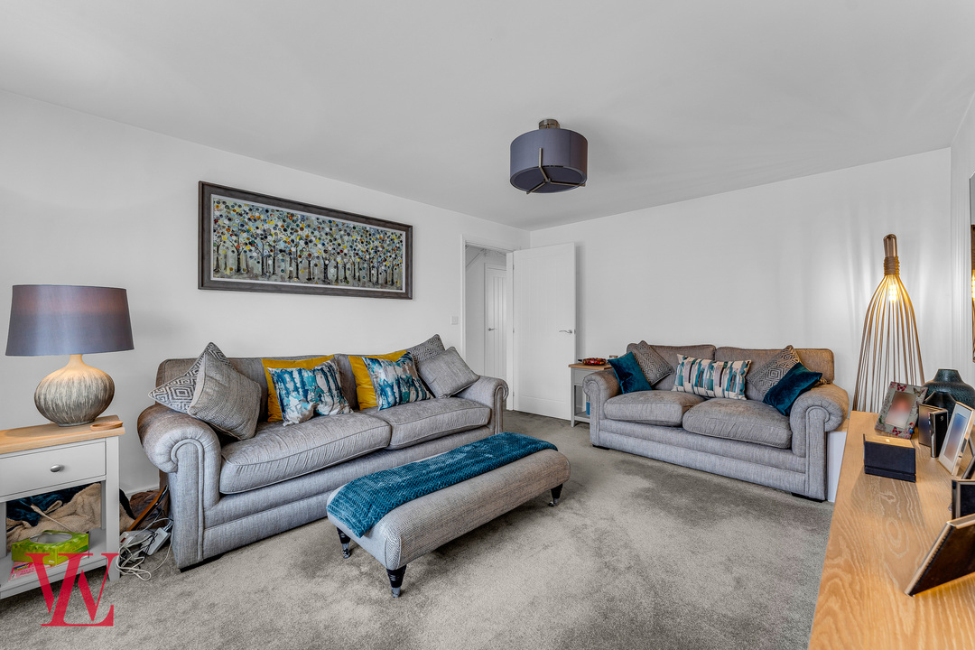 4 bed detached house for sale in Thorpe Road, Bishop's Stortford  - Property Image 3