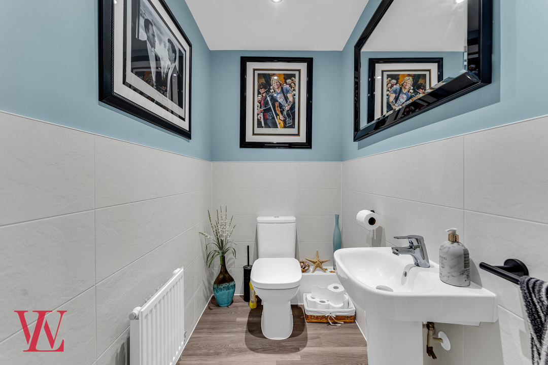 4 bed detached house for sale in Thorpe Road, Bishop's Stortford  - Property Image 11