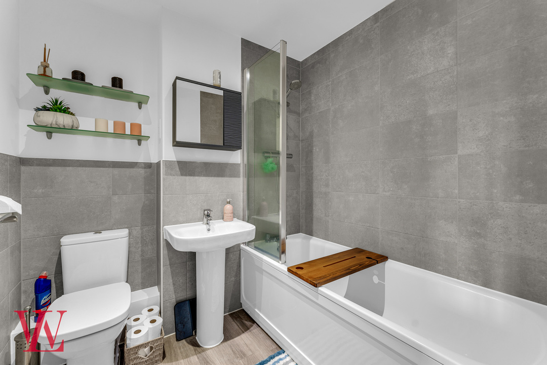 4 bed detached house for sale in Thorpe Road, Bishop's Stortford 17