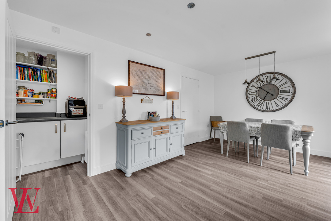 4 bed detached house for sale in Thorpe Road, Bishop's Stortford  - Property Image 7