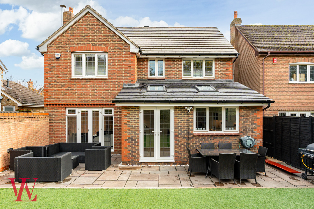 4 bed detached house for sale in Blacksmith Close, Bishop's Stortford, Hertfordshire  - Property Image 32