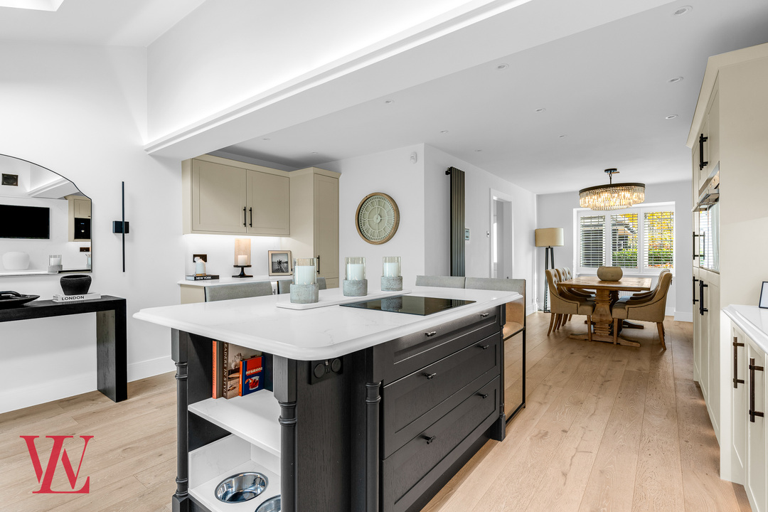 4 bed detached house for sale in Blacksmith Close, Bishop's Stortford, Hertfordshire 2