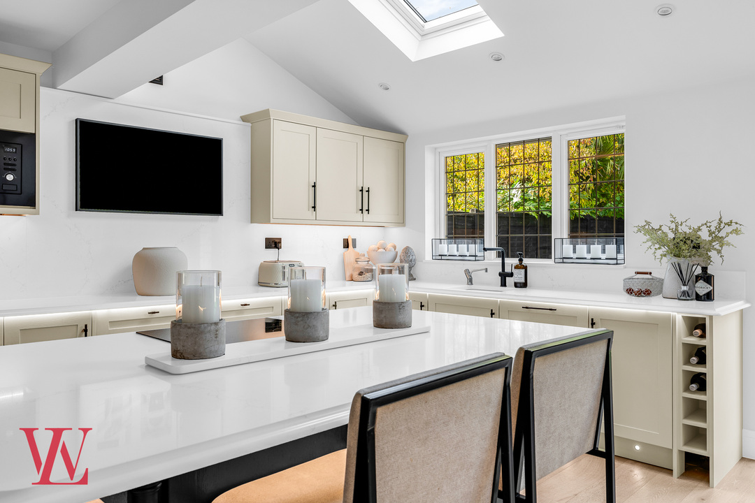 4 bed detached house for sale in Blacksmith Close, Bishop's Stortford, Hertfordshire 5