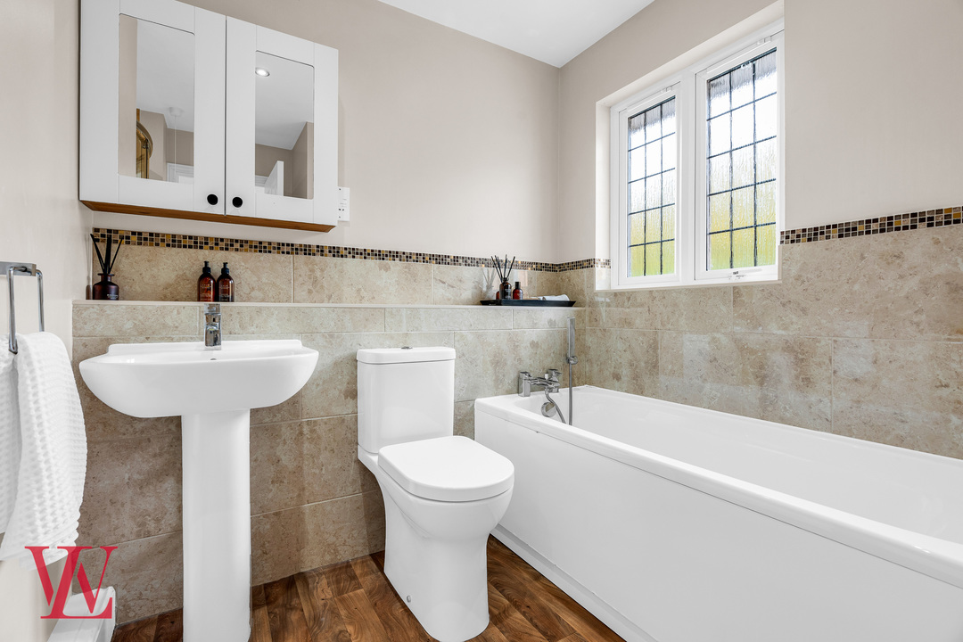 4 bed detached house for sale in Blacksmith Close, Bishop's Stortford, Hertfordshire  - Property Image 25