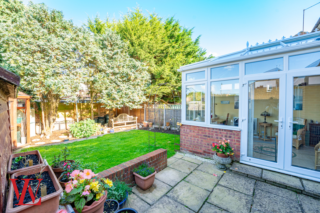 3 bed semi-detached house for sale in Elm Close, Bishop's Stortford  - Property Image 21