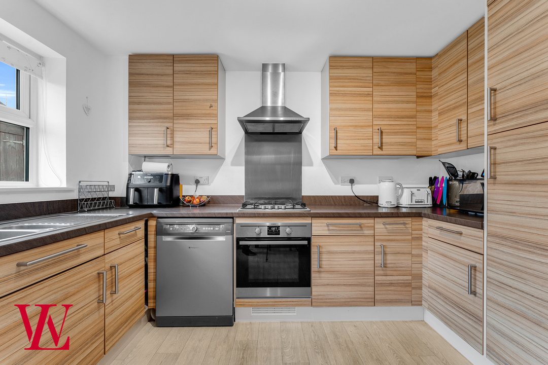 3 bed semi-detached house for sale in Childs Lane, Stansted  - Property Image 8