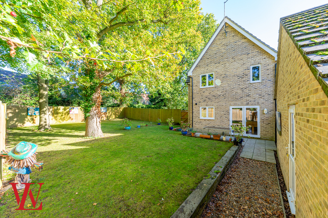 4 bed detached house for sale in Takeley, Bishop's Stortford  - Property Image 16