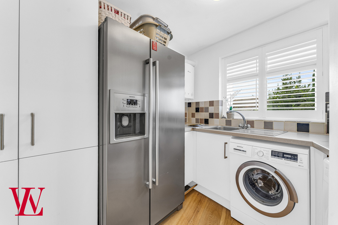 3 bed terraced house for sale in King Street Mews, Basbow Lane, Bishop's Stortford, Hertfordshire 10