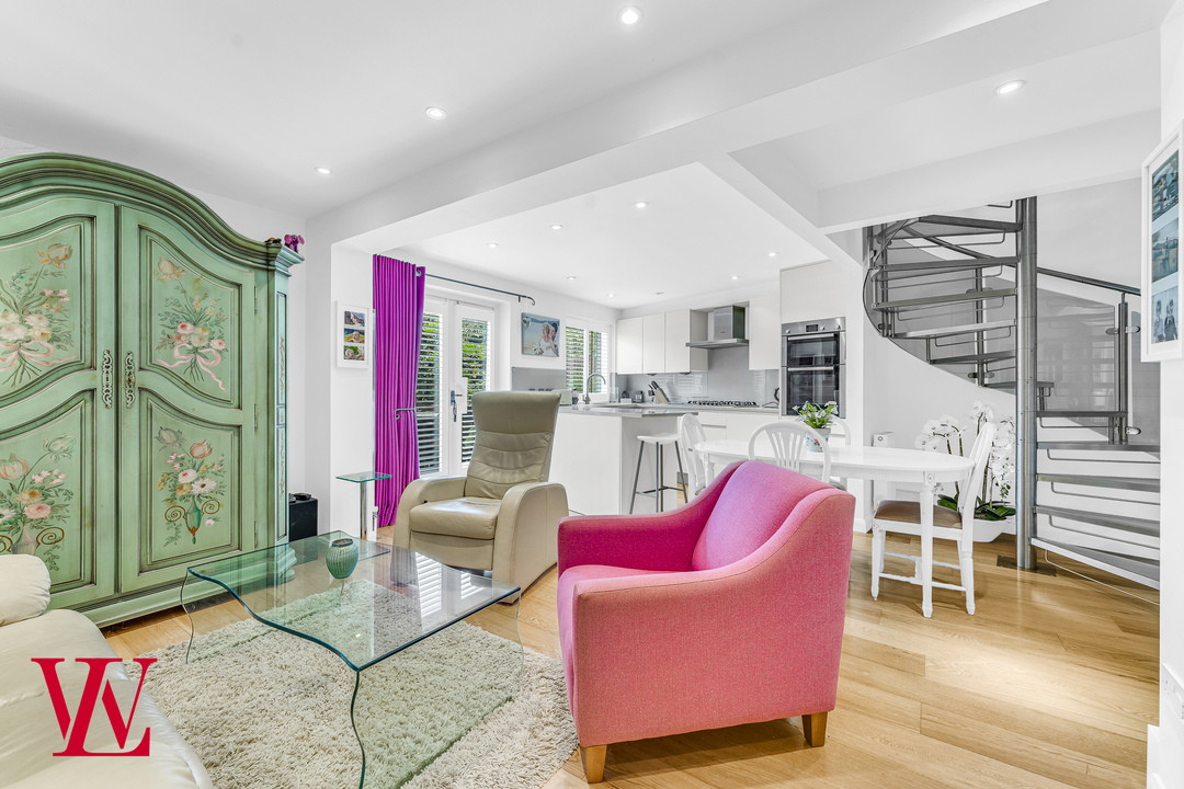 3 bed terraced house for sale in King Street Mews, Basbow Lane, Bishop's Stortford, Hertfordshire 2