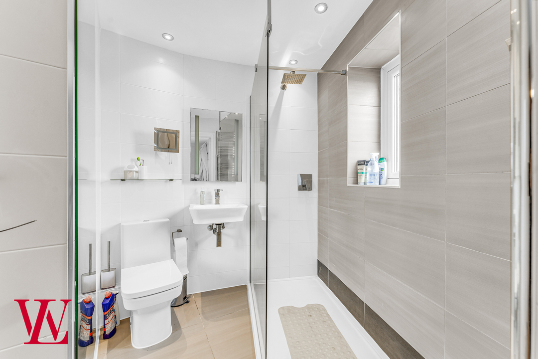 3 bed terraced house for sale in King Street Mews, Basbow Lane, Bishop's Stortford, Hertfordshire 17