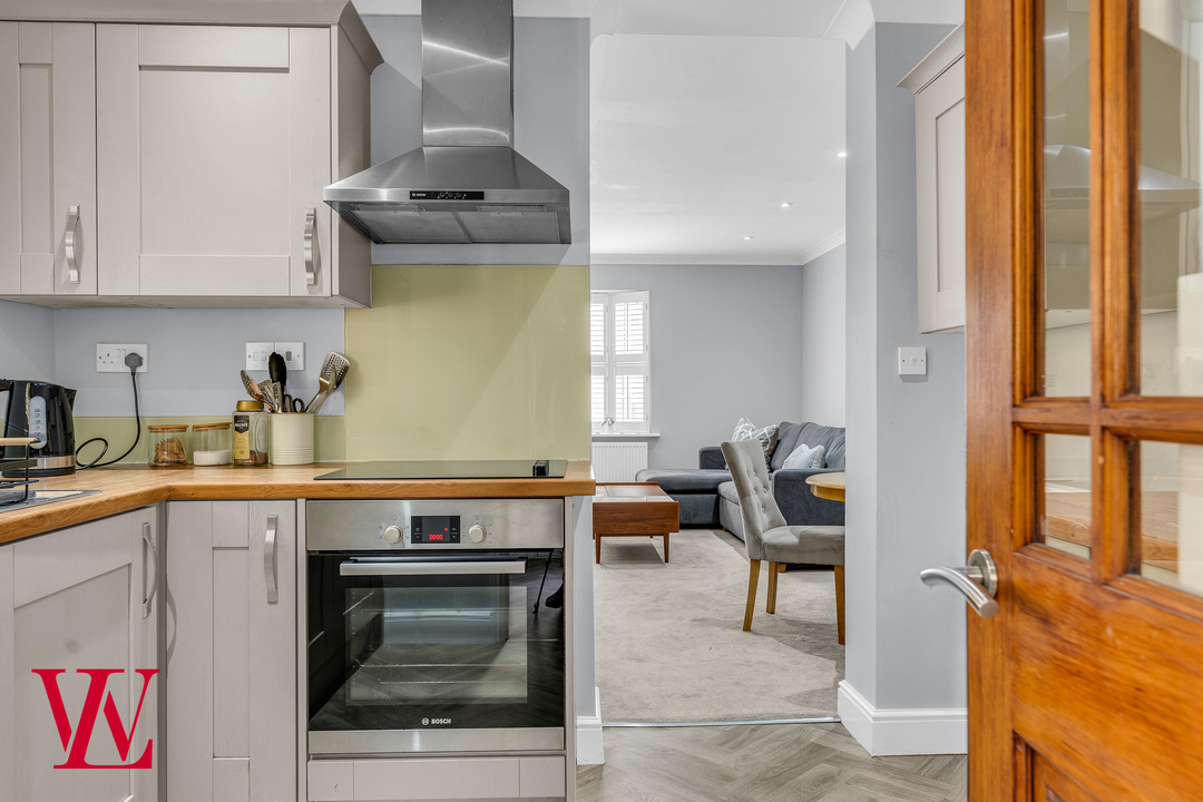 3 bed end of terrace house for sale in Hockerill Court, Bishop's Stortford, Hertfordshire 5