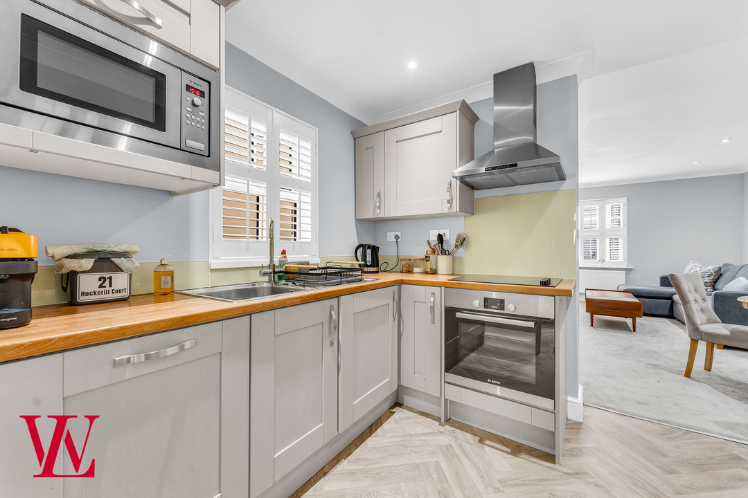 3 bed end of terrace house for sale in Hockerill Court, Bishop's Stortford, Hertfordshire 6