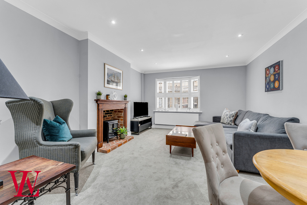 3 bed end of terrace house for sale in Hockerill Court, Bishop's Stortford, Hertfordshire  - Property Image 4