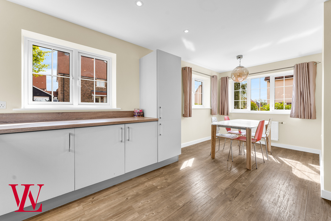 3 bed detached house to rent in Turner Close, Elsenham, Bishop's Stortford, Hertfordshire  - Property Image 4